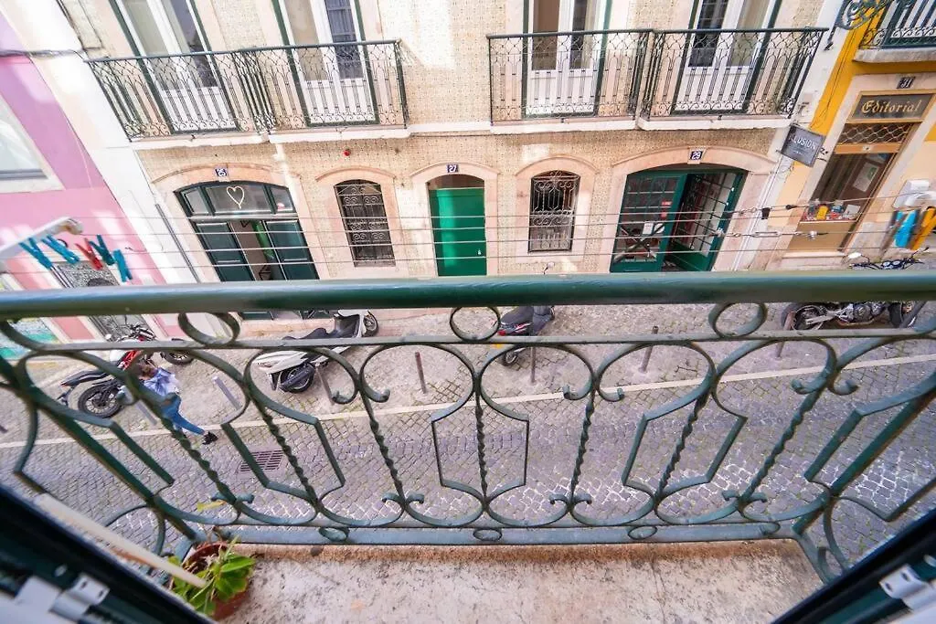 ' Seu Apartamento Em Bairro Alto Lisbon Apartment